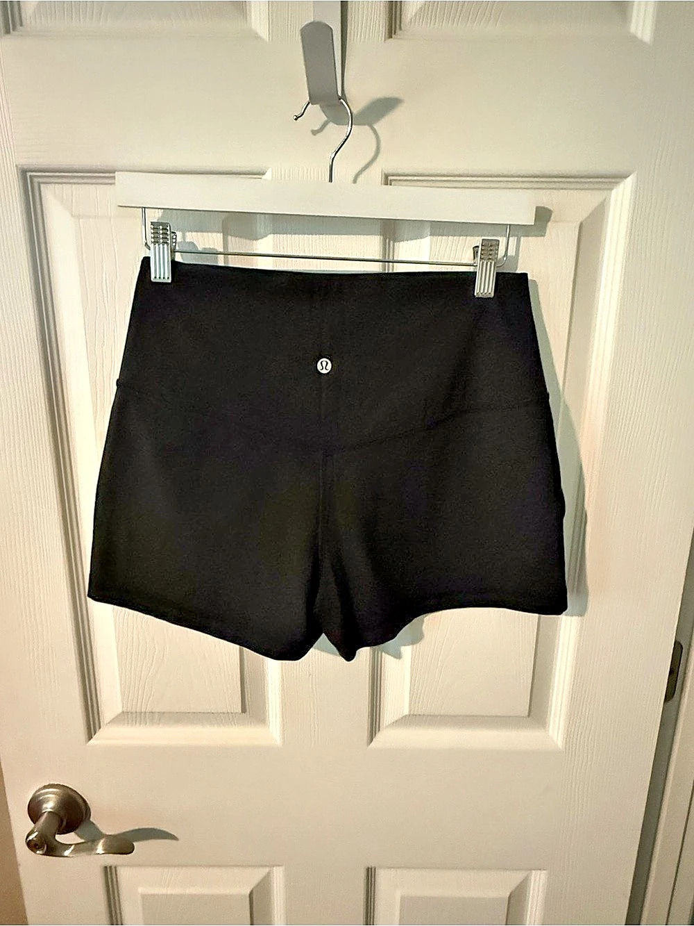 Women’s lululemon Classic Fit High-Rise Short 3" Athletic Shorts Black Size: 6
